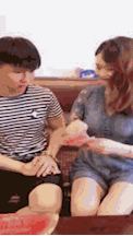 搞笑gif:这孩真逆天啊,可怕的是竟然还对上节奏了