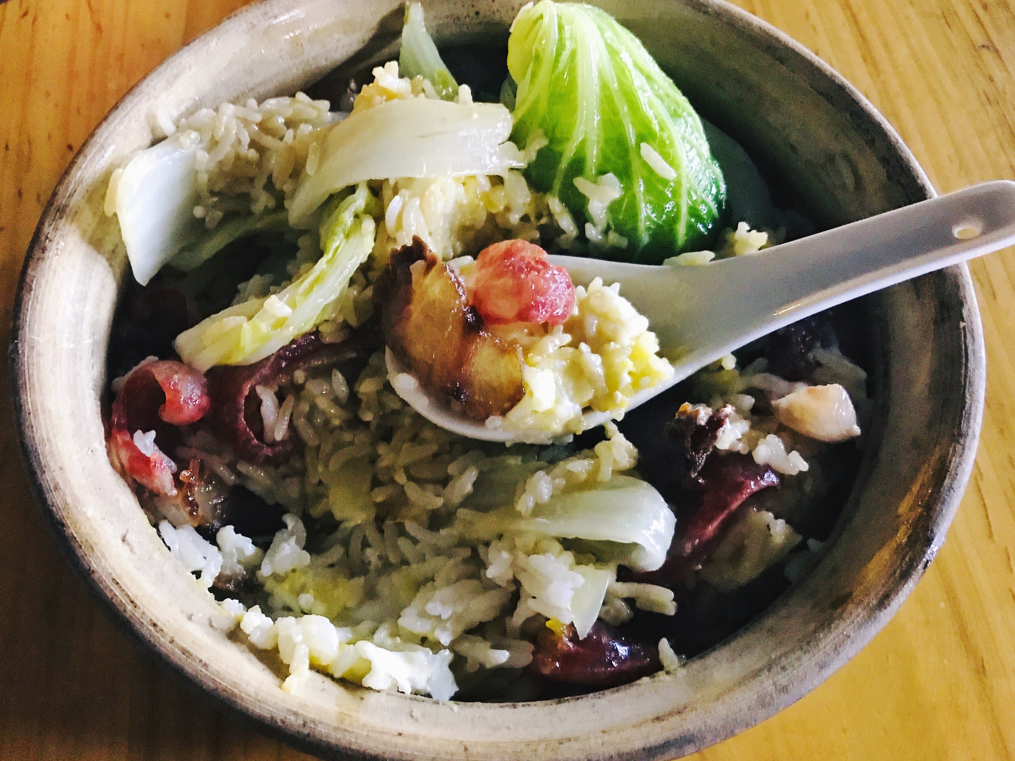 天凉吃什么?当然是煲仔饭暖身 广州煲仔饭哪家最好吃?