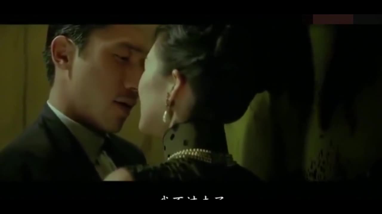 梁朝伟和章子怡这场戏有点羞羞啊!章子怡真的很性感啊!