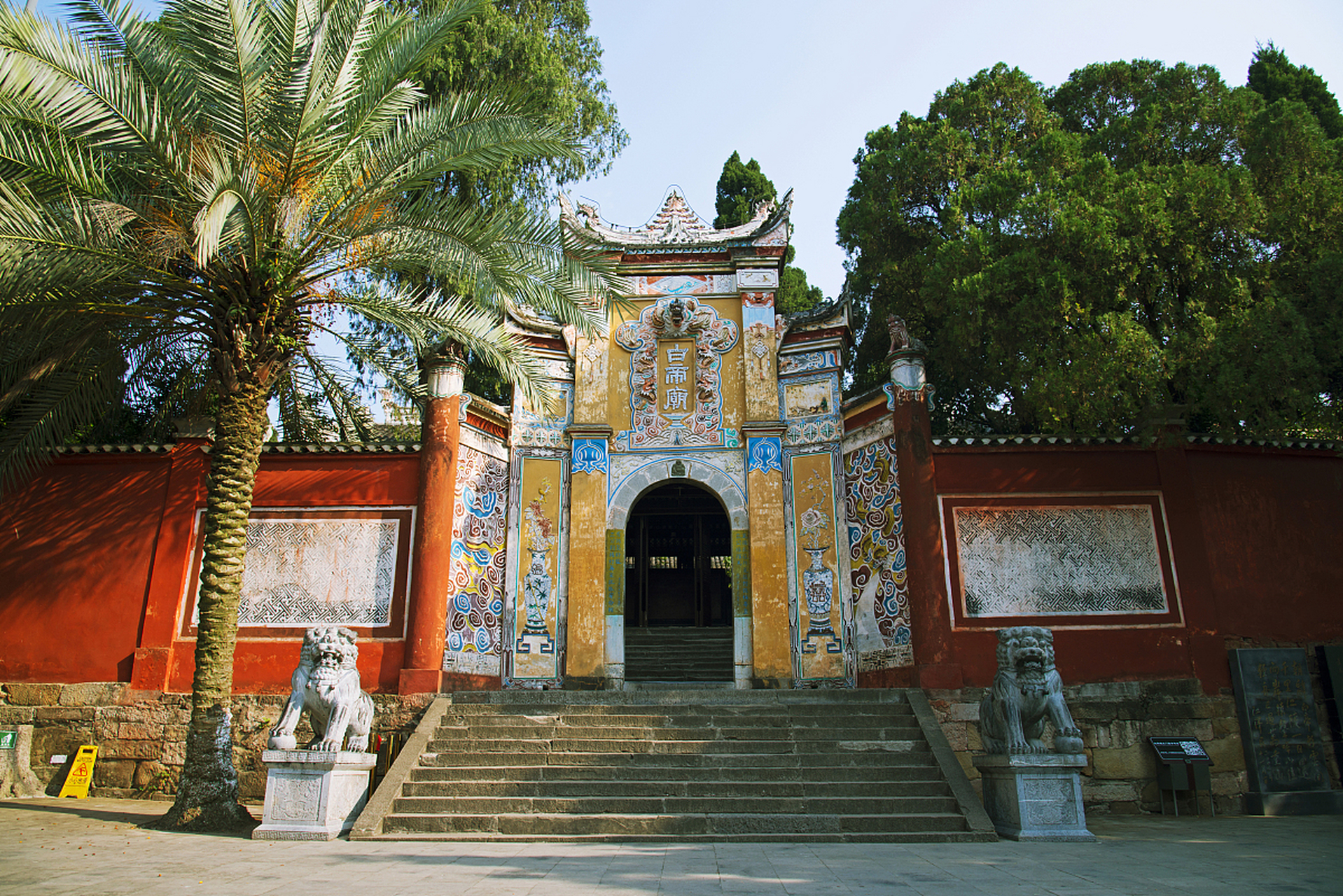 白帝城,国家4a级旅游景区,是三峡之巅景观群的核心部分,名气没得说