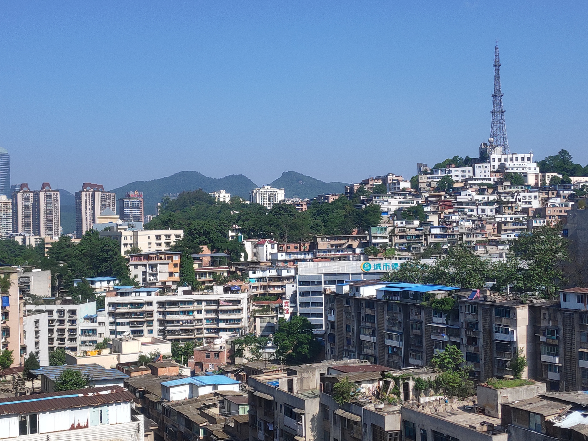 贵州省贵阳市煤矿村风光,稍微打整一下说不定都能成网红景点