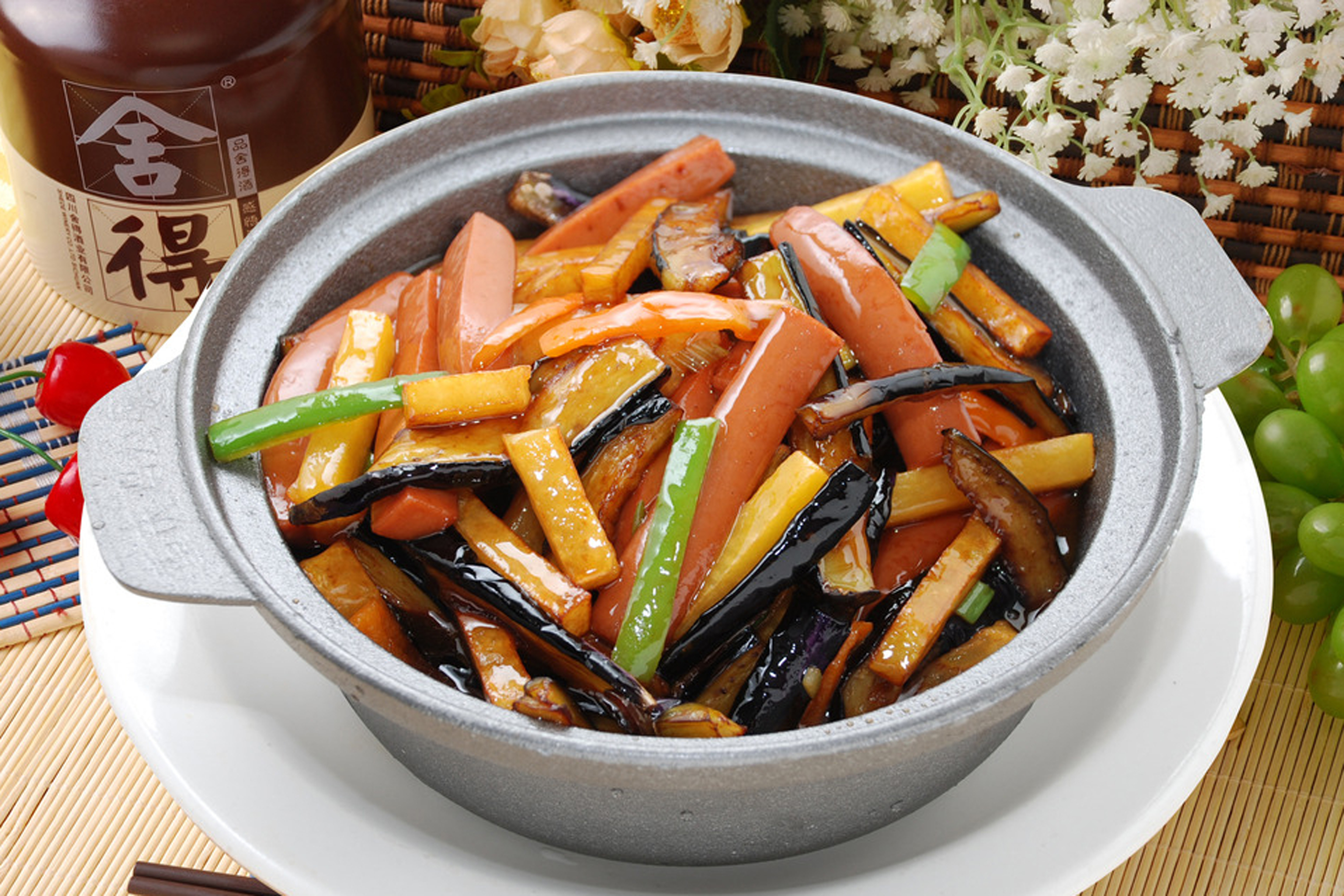 三鲜煲 三鲜煲:非常适合当下酒菜的家常菜