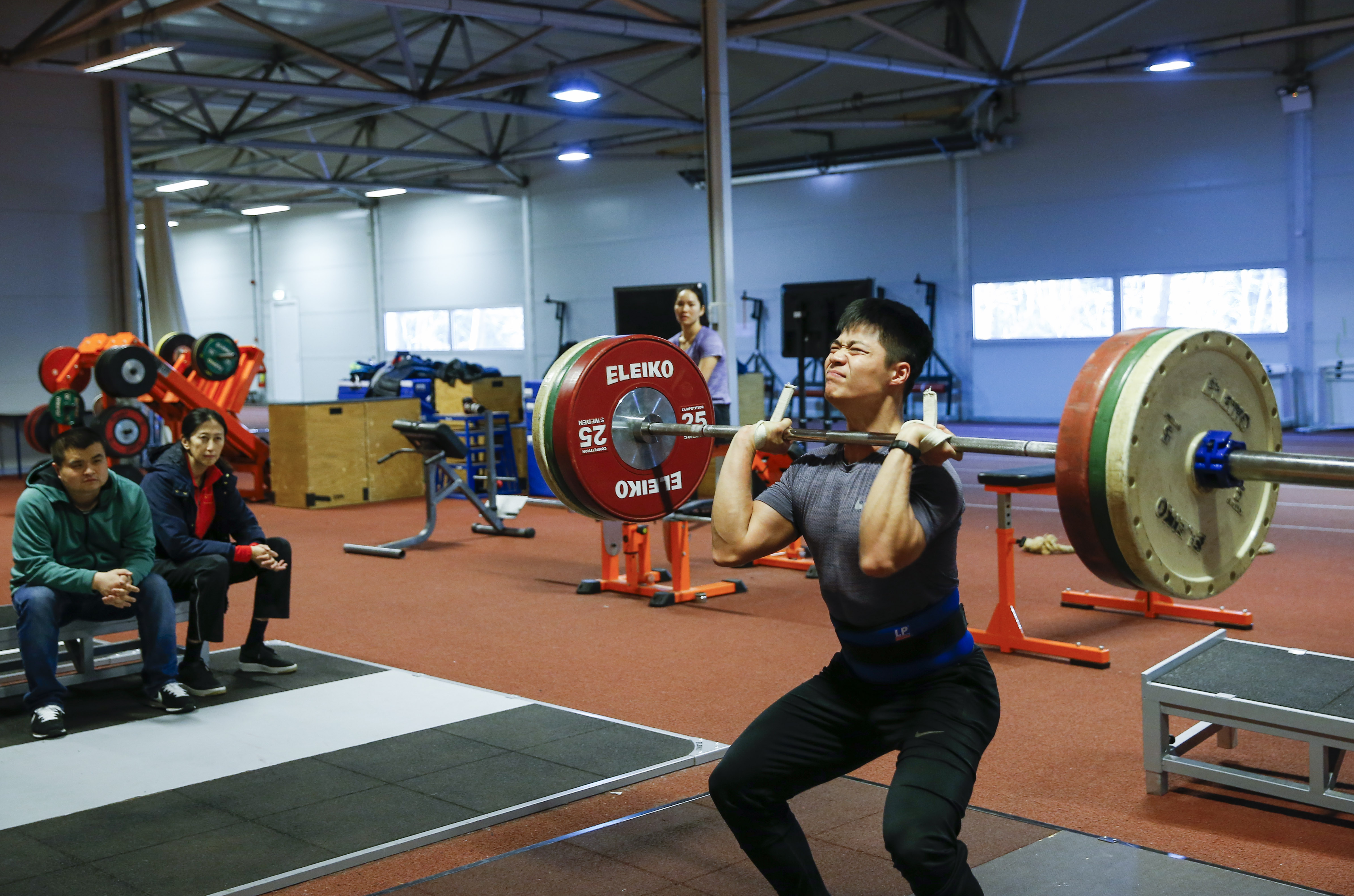 (体育)(6)田径——苏炳添,韦永丽春节荷兰训练备战