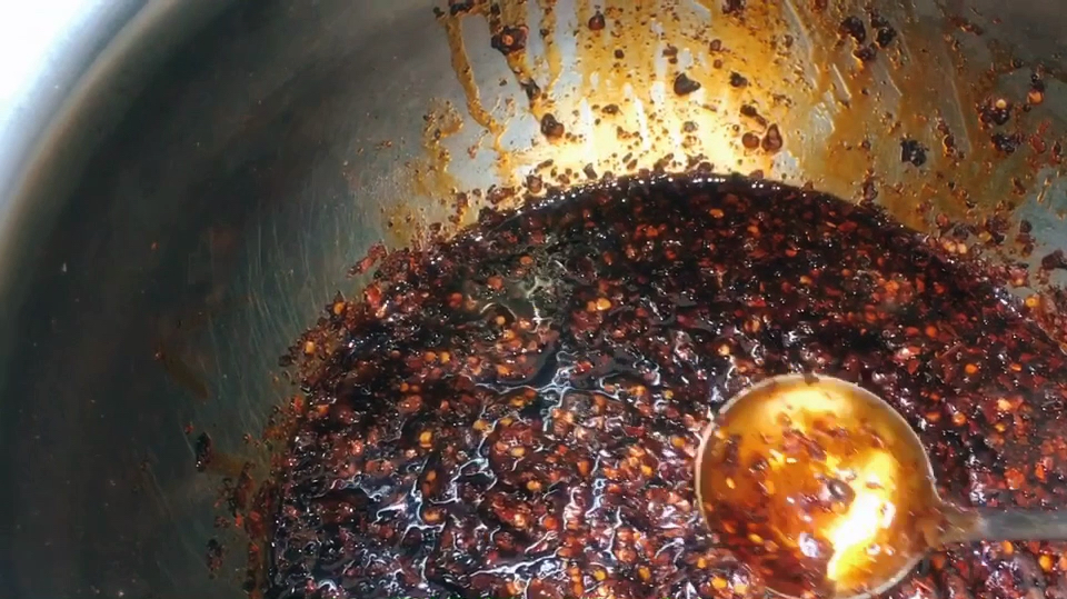 重庆小面糊香型油辣椒制作方法(详解)