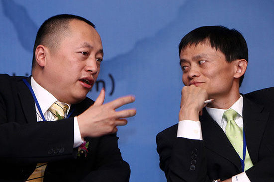 马云"送出"股票,避开当中国首富,没想到却当上华人首富!