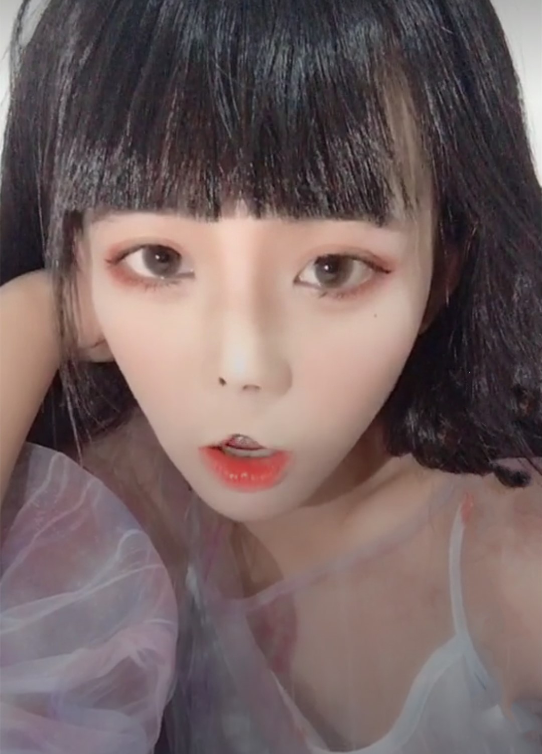 抖音"兔唇女孩"大火,长相甜美初恋脸,网友:循环播放看不腻!