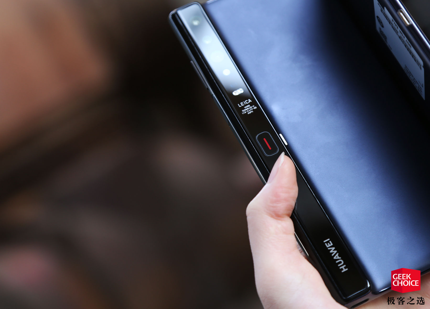 华为 matexs 体验:依旧 16999 元,更结实也更好用了