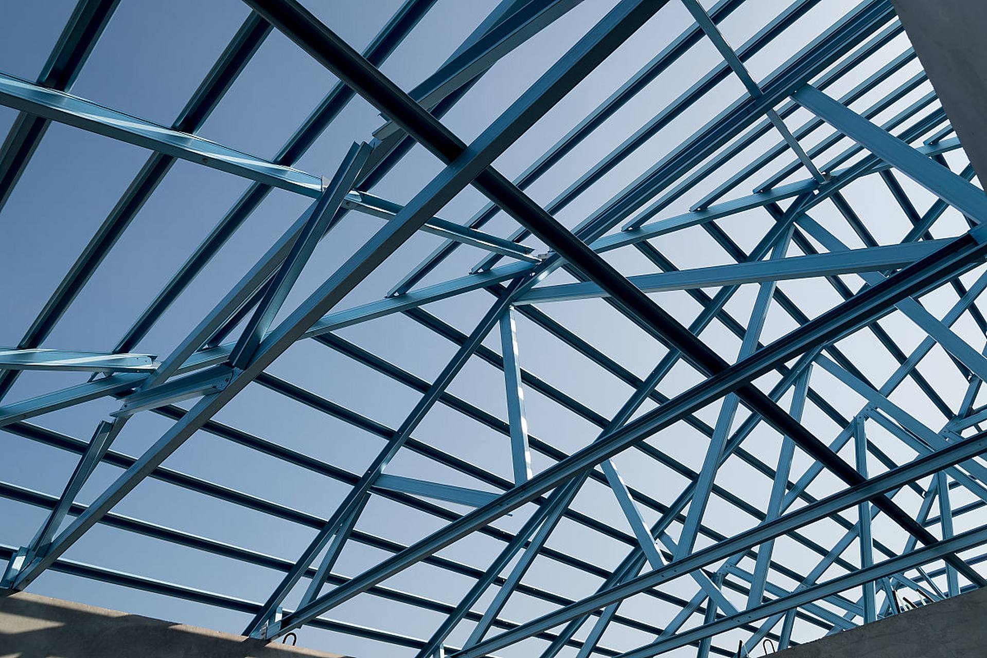 环氧云铁中间漆 环氧云铁中间漆是一种高性能的防腐涂料,主要由环氧