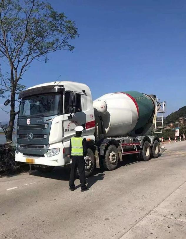 嚴管 嚴查 嚴治!福建福鼎交警持續開展工程車專項整治行動