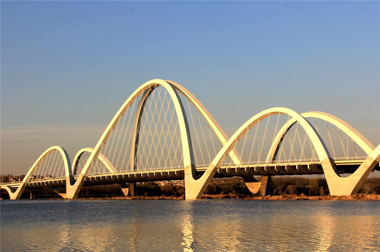 大美沈阳:这里不仅有十分美味的铁锅炖鱼,还有风景迷人的植物园