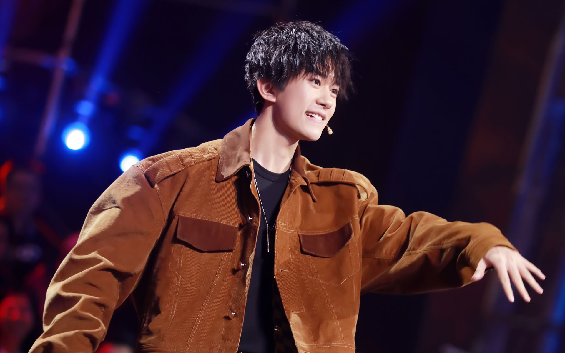 易烊千玺爆"假吃"人设崩塌,网友"那些无良的媒体你们不累吗"