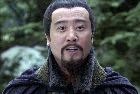 赤壁之战时诸葛亮舌战群儒,为何称呼刘备为刘豫州而不是刘皇叔?