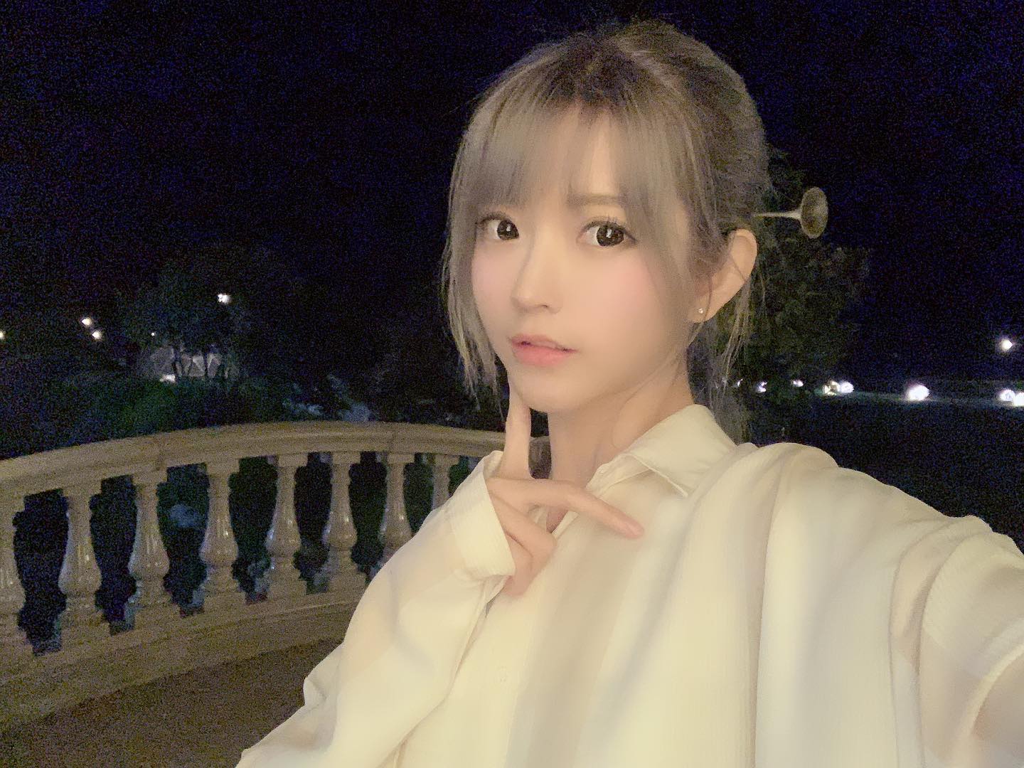 新一期的"韩国第一美少女"yurisa生活照来了