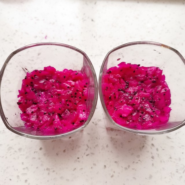 火龙果酸奶杯,高颜值小甜品