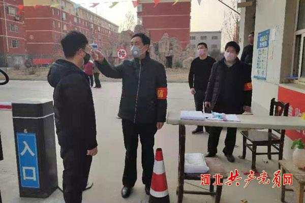 老党员马宝成:有一种姿态是"坚守"防疫战场