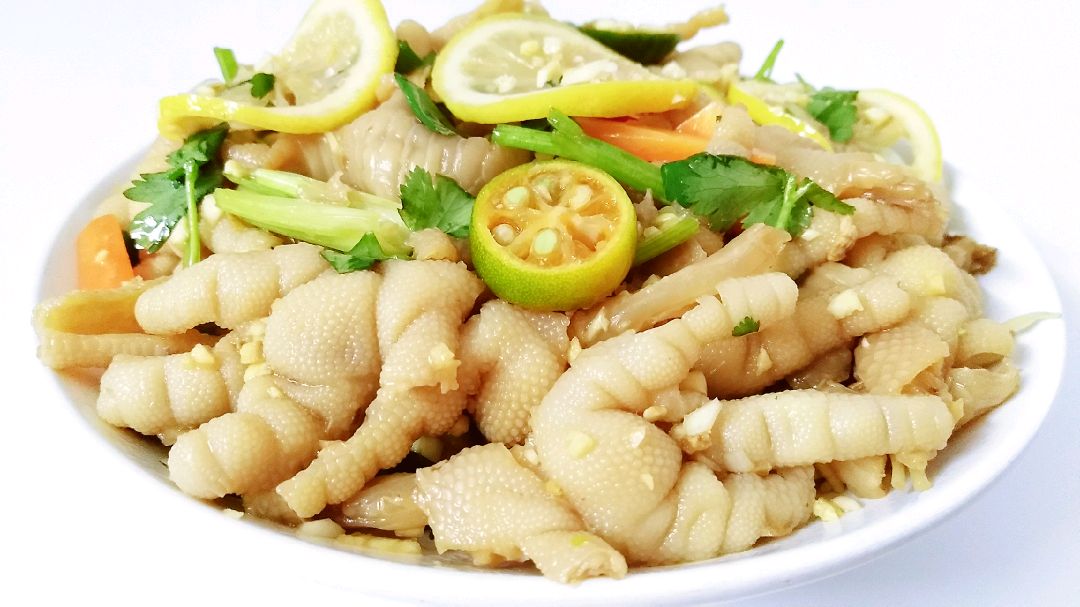 青柠无骨鸡爪,掌握这2个小诀窍,鸡爪白嫩脆爽不发黑酸辣又开胃