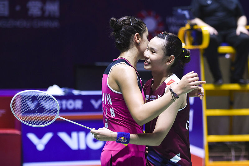 马琳战胜戴资颖夺冠后倒地痛哭,呐喊回荡赛场,球迷:她回来了!