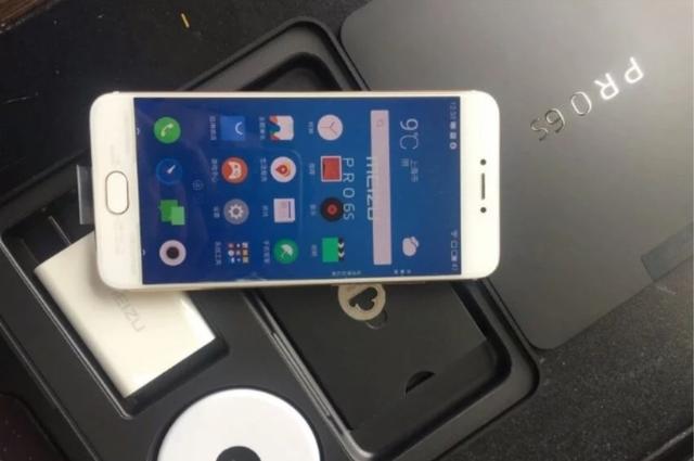 黄章彻底爆发了,联发科x25 super amoled屏仅1299,屏幕良心!