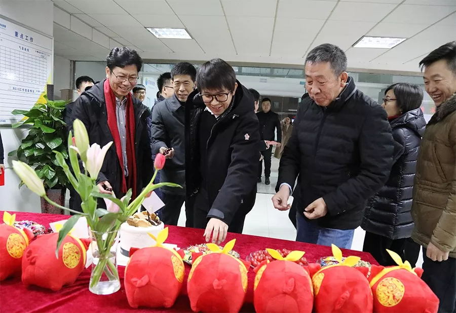 总裁王子铮除夕夜慰问廊坊地区值守伙伴