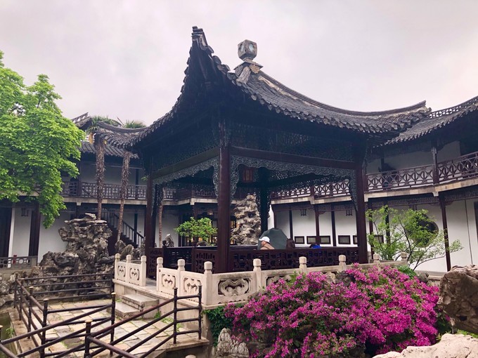 从不同角度看水心亭.