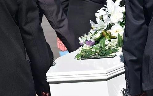 火化错了?抚顺县殡仪馆工作失误,家属连亲人最后一面都没见到!