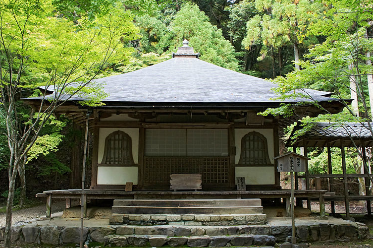 高山寺,高山寺位于日本京都府京都市右京区西北部的山中,为真言宗系的