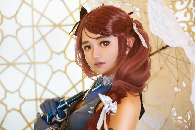 雪塔梦谜城:小哥大胆cos艾妙妙,妆容精致,宛若画中人!