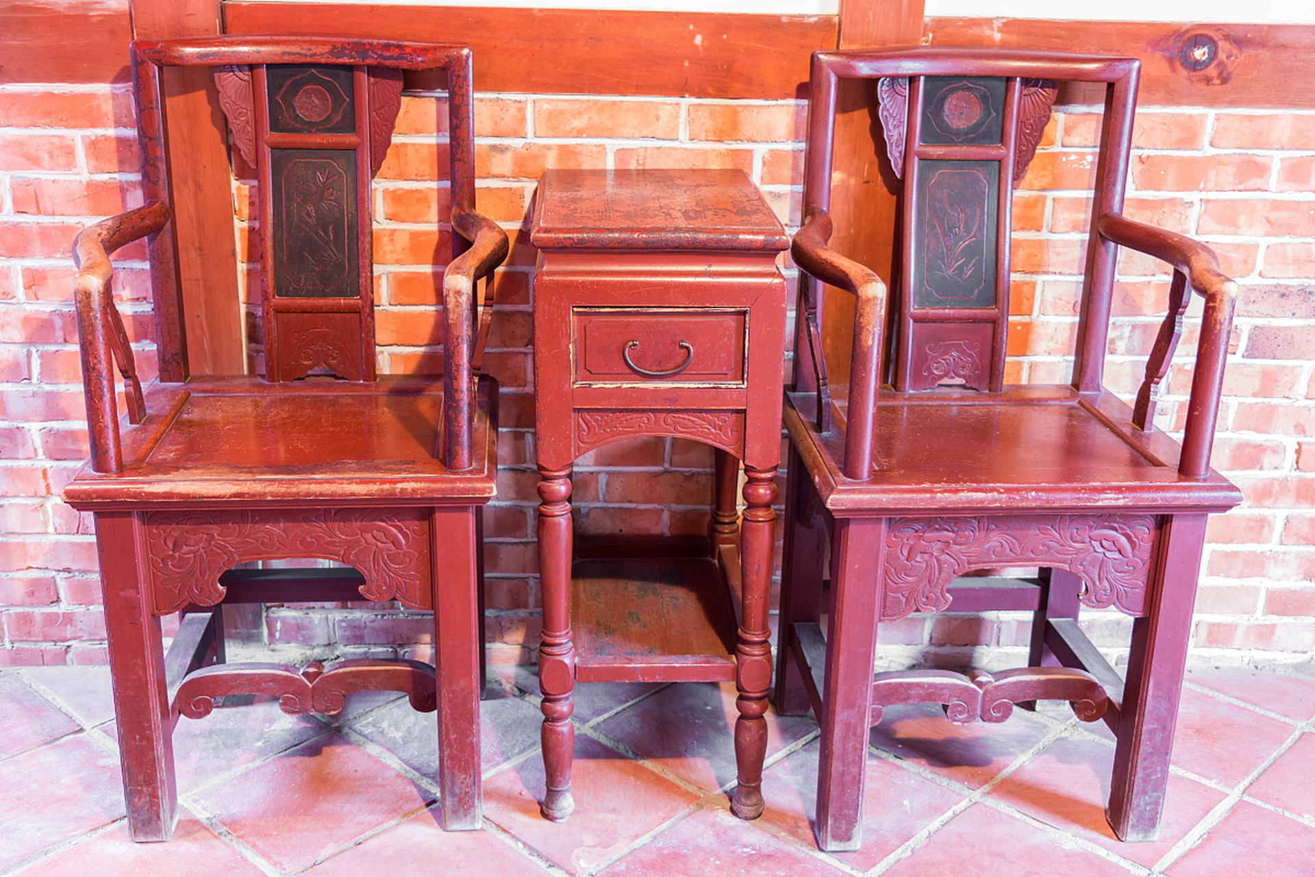 为什么荔枝木家具在实木市场也受到了不少的青睐  什么是荔枝木 荔枝