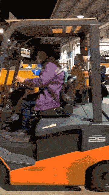 上演全球化大接力，美的集团首批海外抗疫物资抵达湖北-家电圈官网