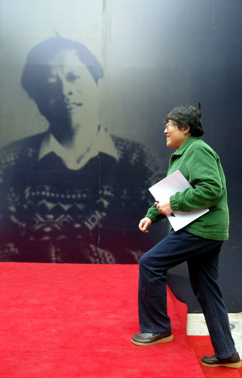 王小波说:"善良从不是一件容易的事,错误的善良,不会给他人带来天堂,