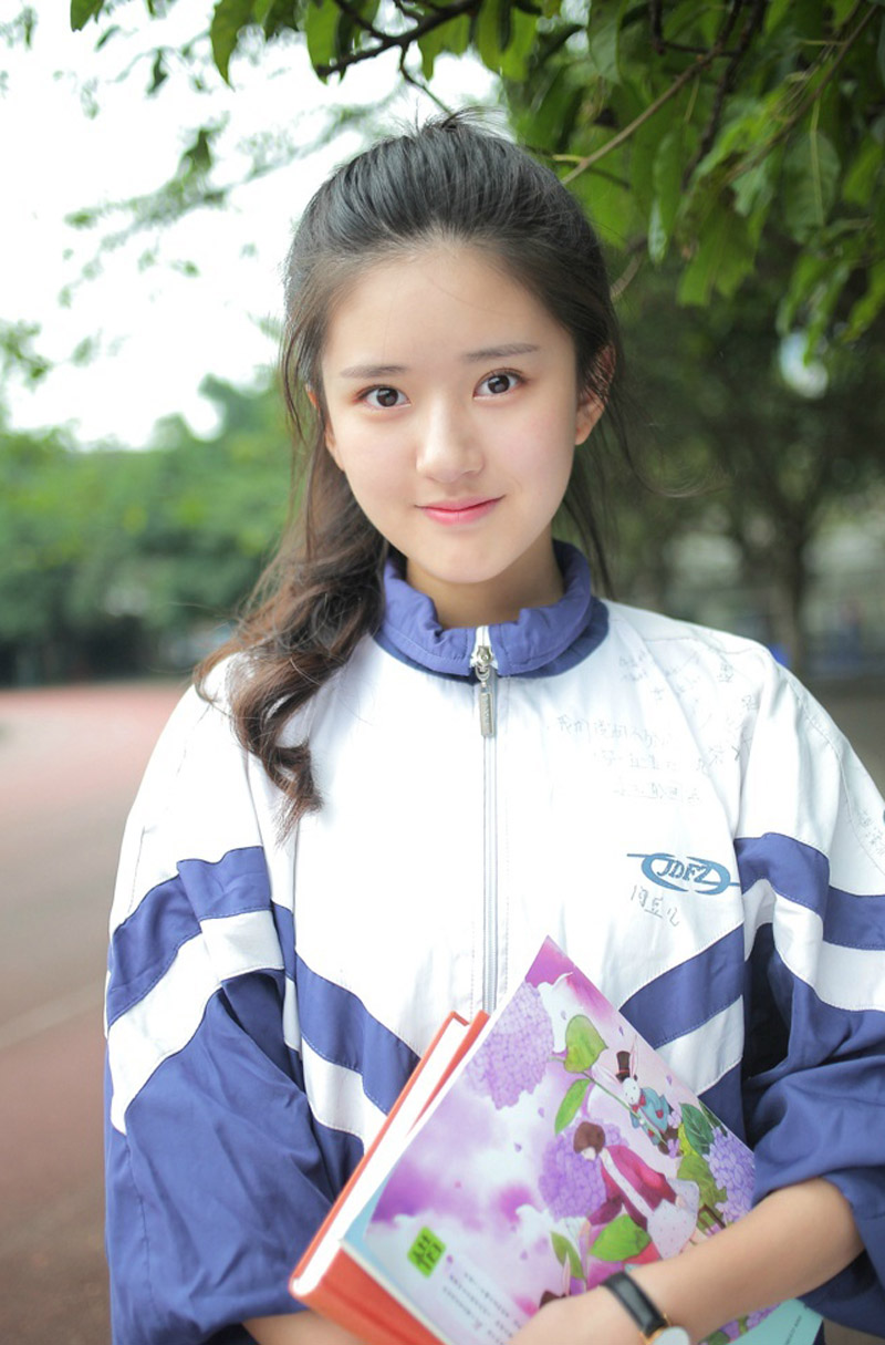 一位颜值与实力并存的新生代演员赵露思,实在太美了,太可爱了