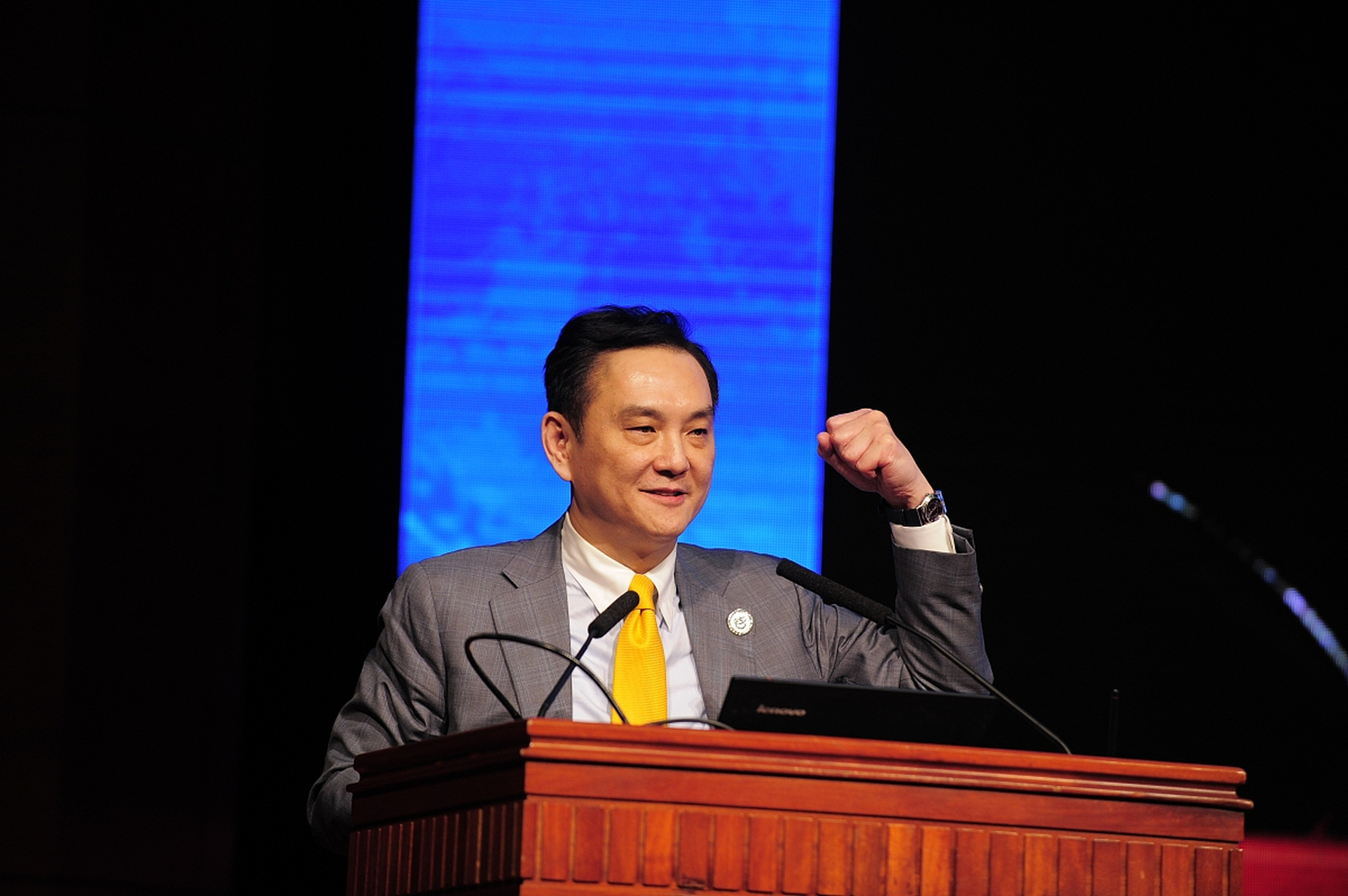2月26日,中国政法大学72岁的教授杨帆被禁言.