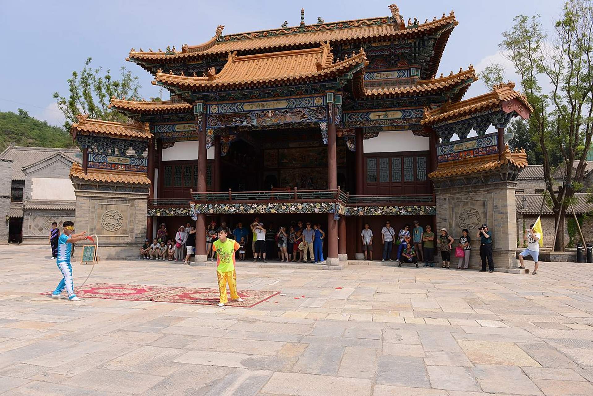 刘家垅万寿台戏楼位于固城镇刘家陇村西,建于清末,是一座具有地方特色