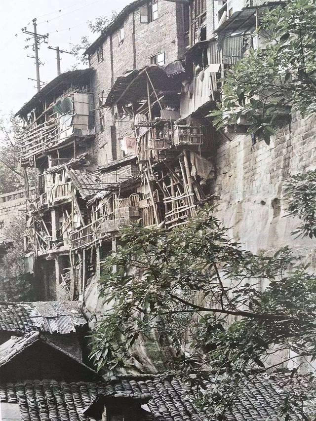 吊脚楼