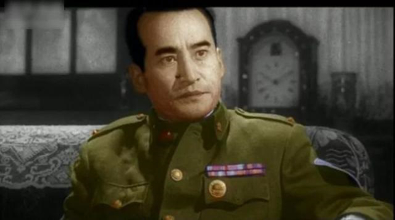 《南征北战》张军长,经典台词再"坚持最后5分钟",妻子是阮斐