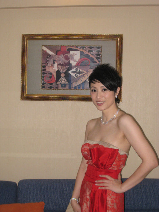 陈法蓉于1967年10月28日出生于香港