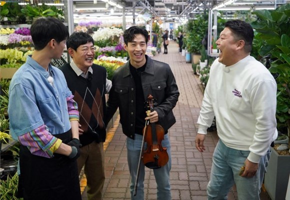 "请给我一顿饭"henry,对恋爱的想法…"08年出道后至今没有恋爱"