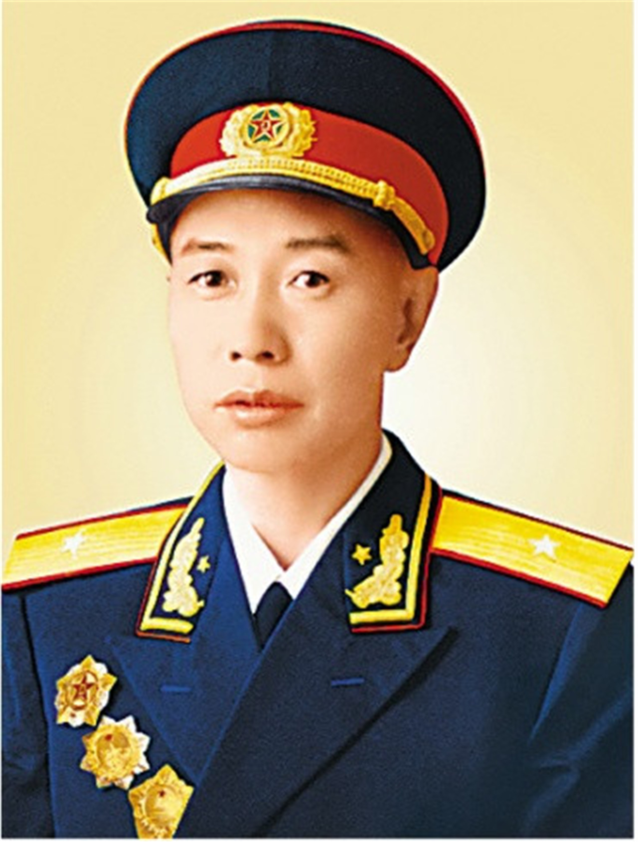 此开国少将为国戎马一生,儿子成餐饮业富商,孙女成女明星