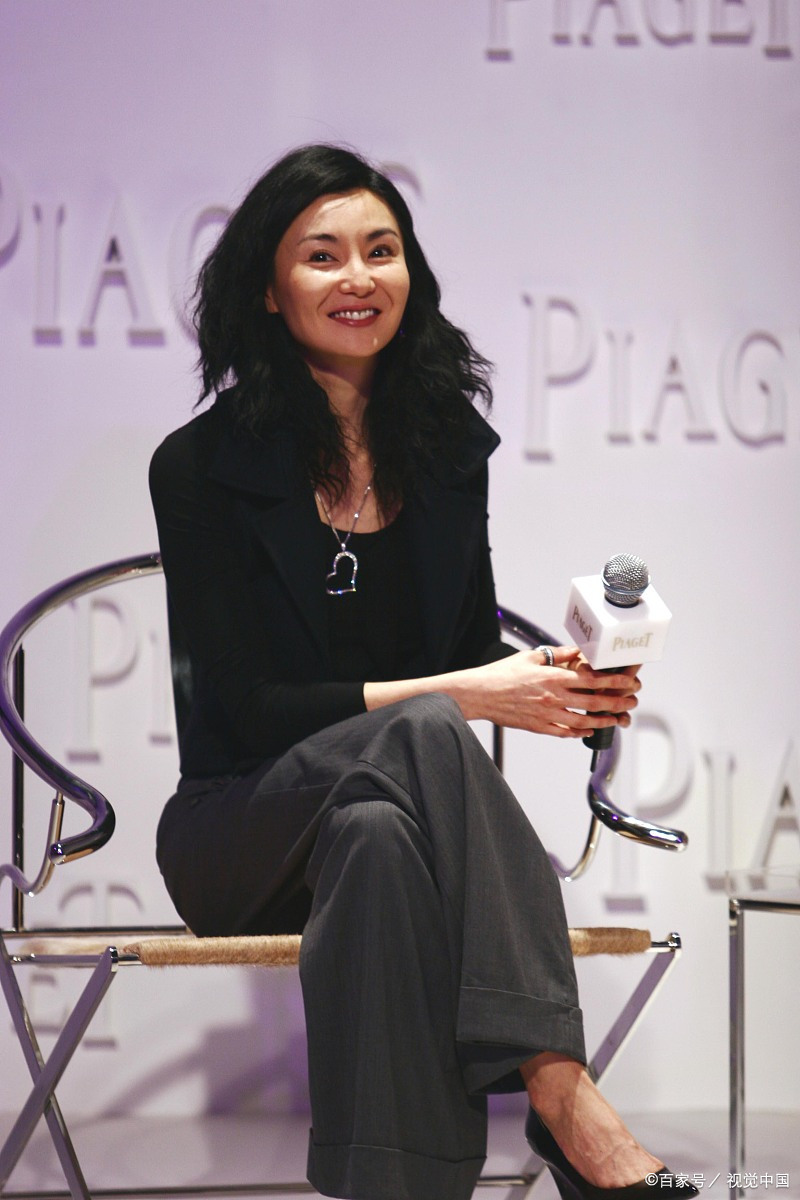 张曼玉(maggie cheung),1964年9月20日出生于香港,祖籍上海,国家一级