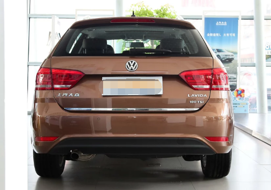 朗行2017款 180tsi dsg舒适版上汽大众-朗逸两厢,实拍外观鉴赏