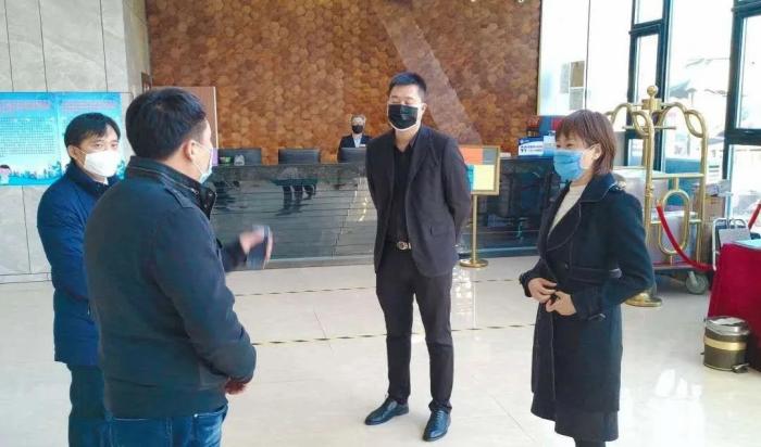 北京隔离点让回国人员泪崩