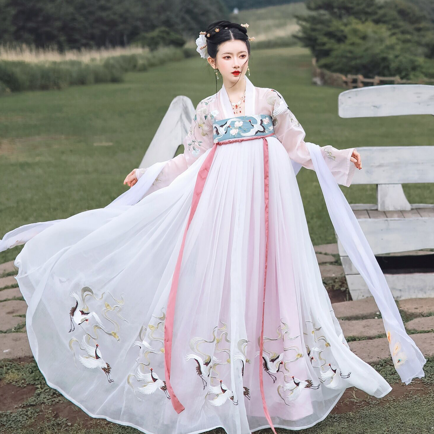 汉服分享:这四件适合出门踏青的齐胸襦裙,你最想pick哪一件呢?