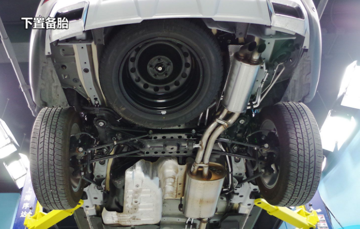 长安cs95质量怎么样?拆开底盘和防撞梁后,车主:支持国产对吗