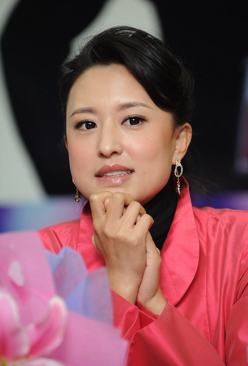 中央2财经频道女主持人图(中央2套财经女主持人有哪些)