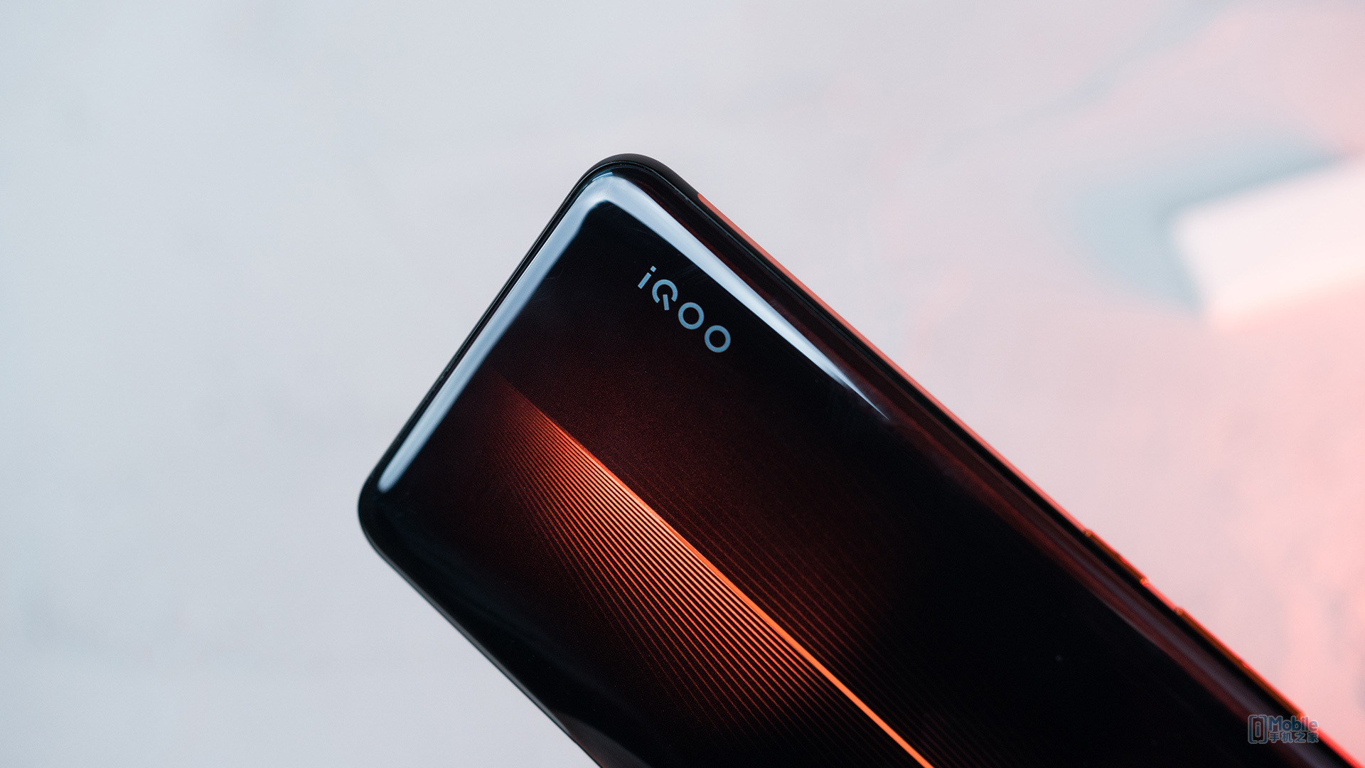 生而强悍 iqoo 熔岩橙图赏