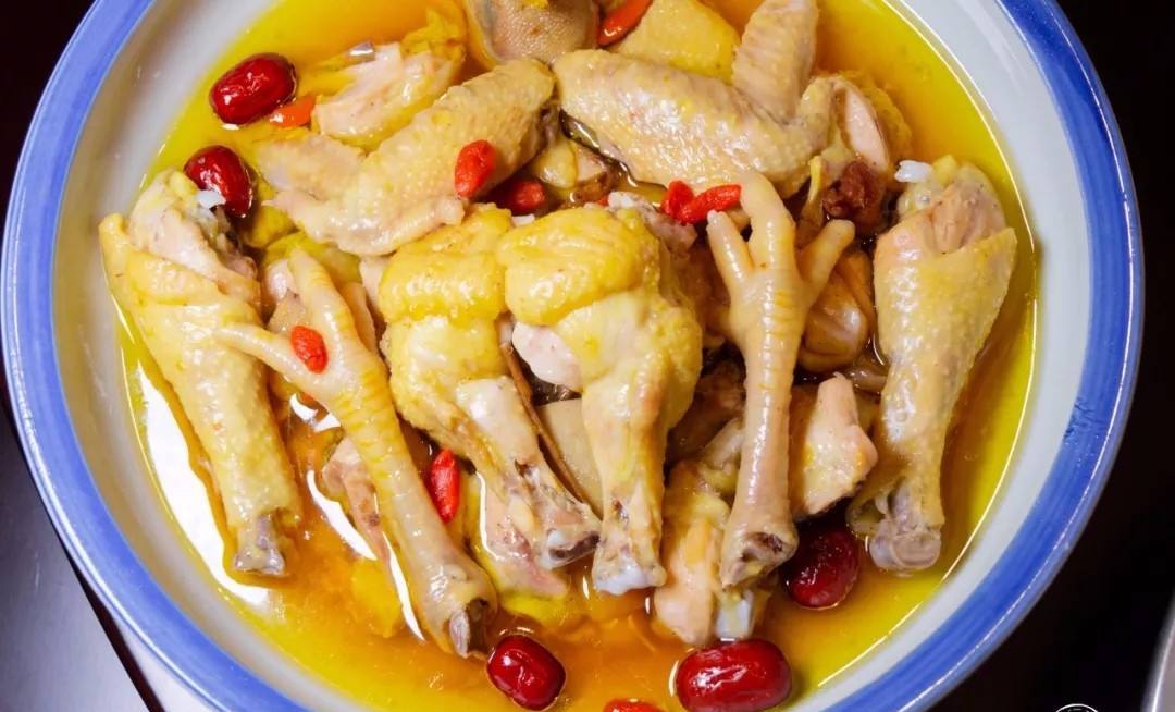 清蒸鸡:鸡肉不好蒸,用这个"水"试试,蒸出来嫩滑爽口!