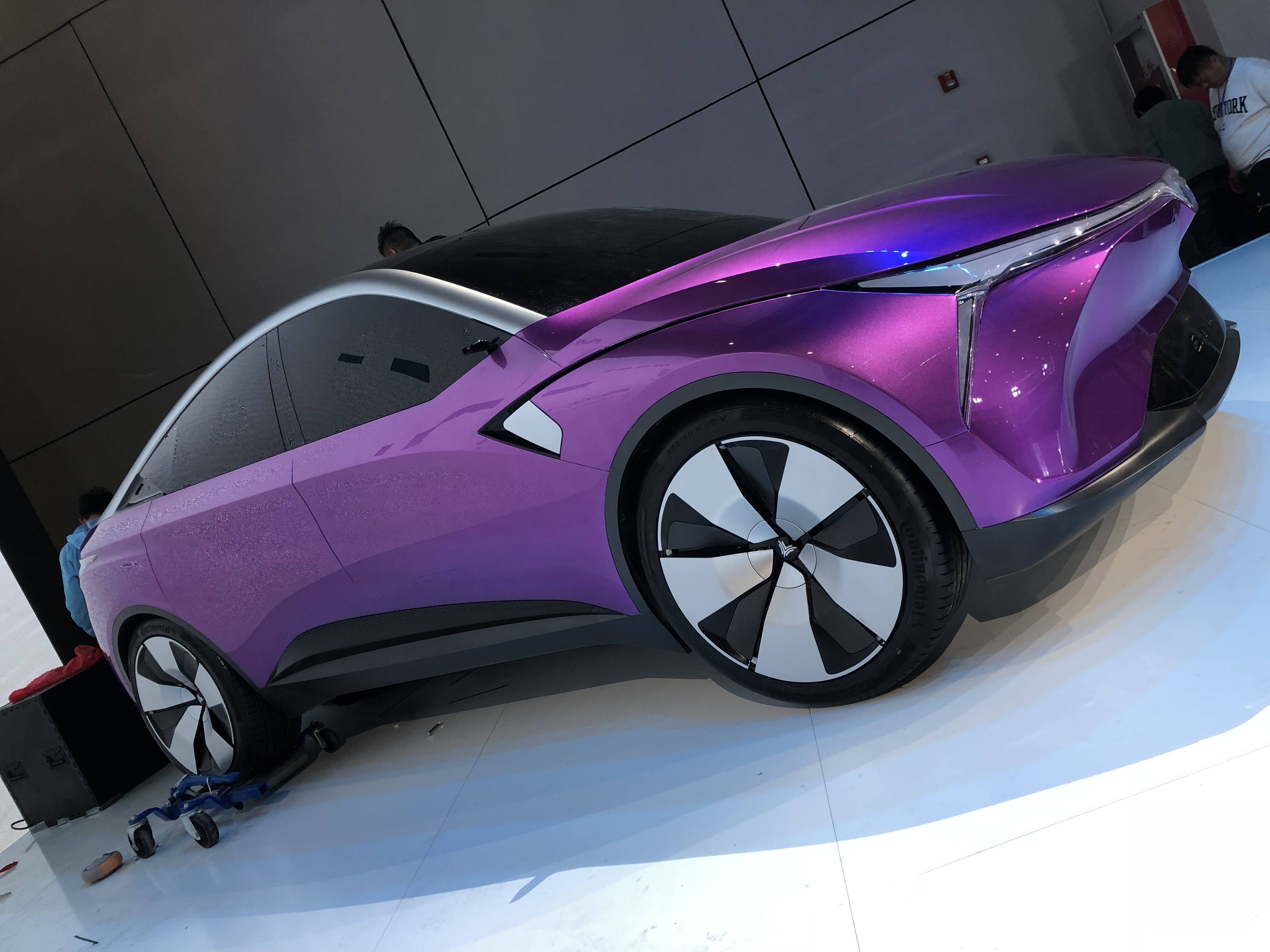 合众汽车全新概念车eureka 02亮相上海车展.新车基于全新平台打造.