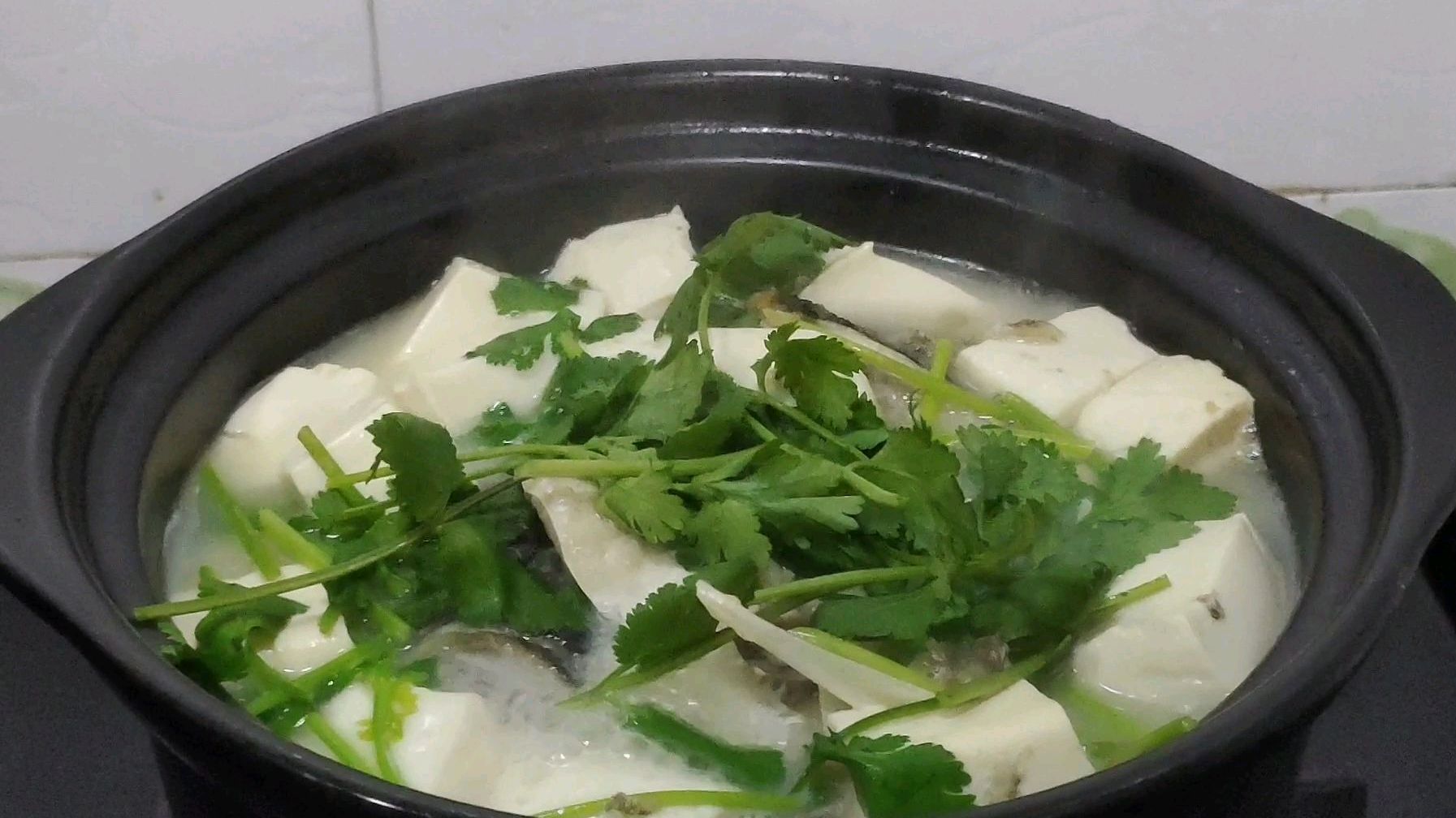 美味营养的豆腐鱼头汤