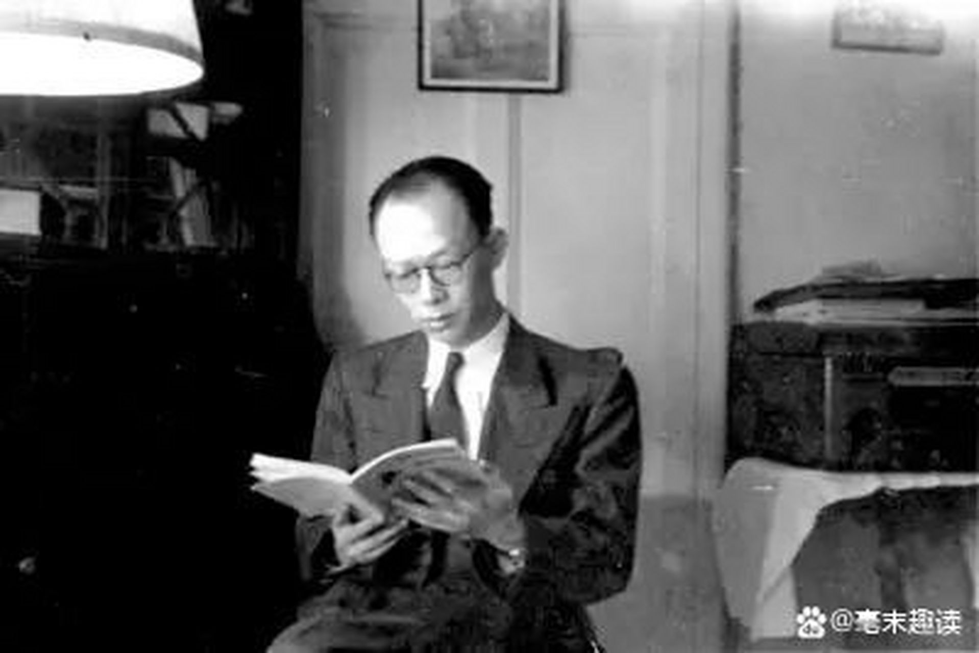 经济学家何廉评价老蒋说:"他认识人,也懂得用人,但是他不懂得制度和