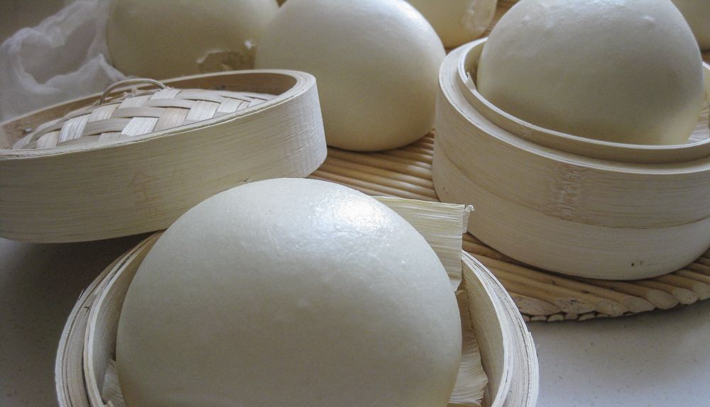 蒸馒头发面时别只用酵母,试试这3样,做出来的馒头又软又香!